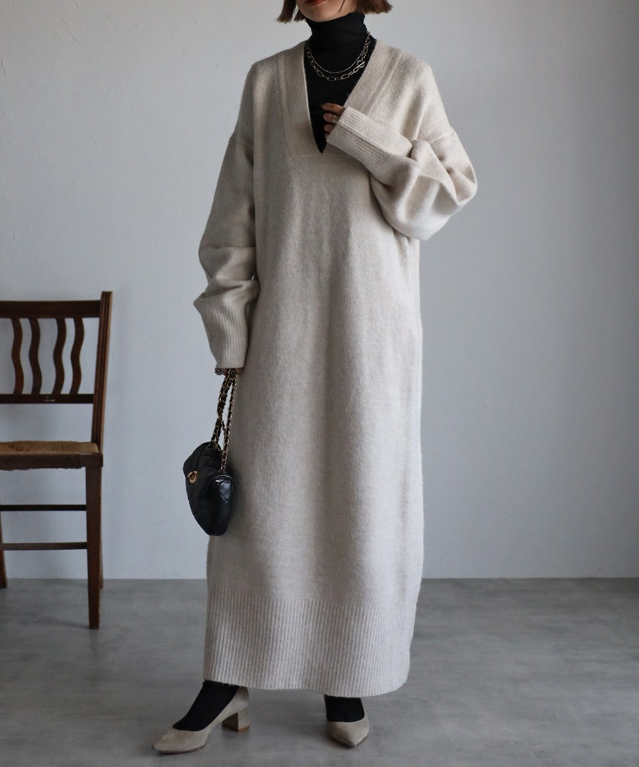 Deep V-Neck Knit Dress [LADIES] 15