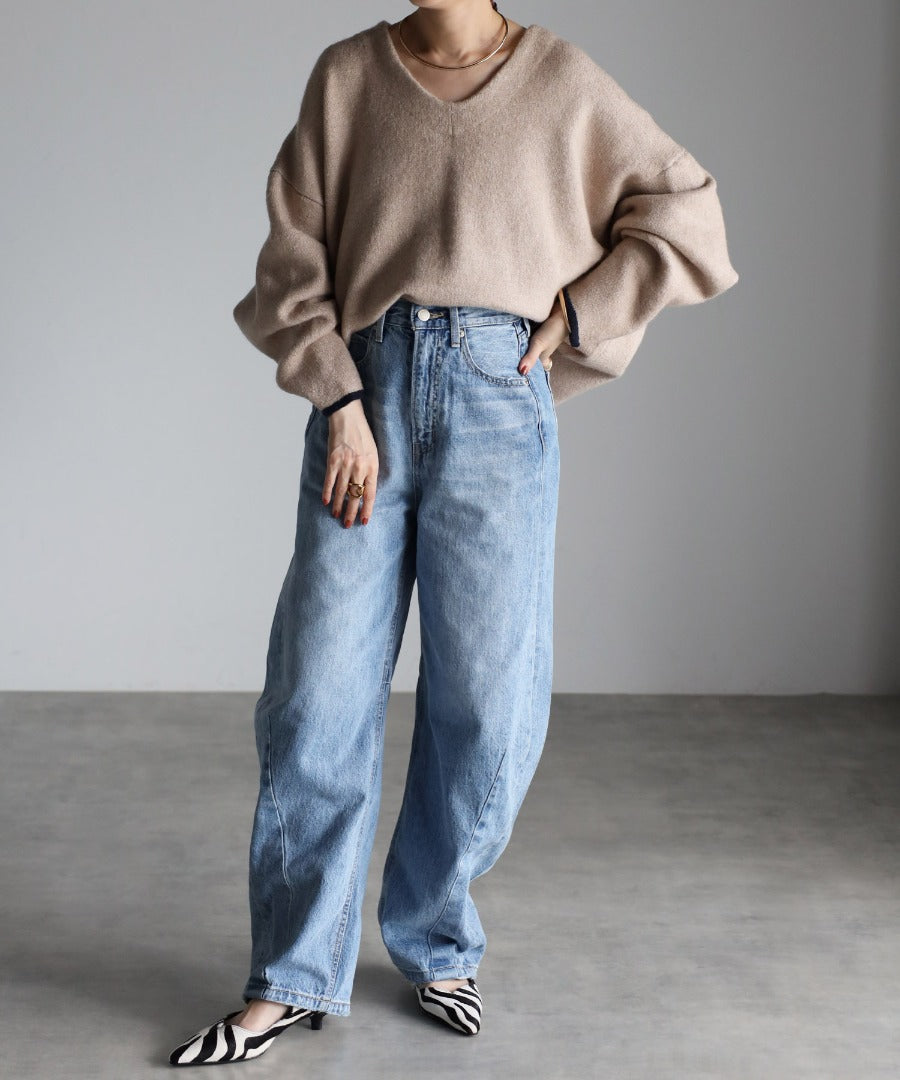 Bicolor Cocoon V-Neck Knit [LADIES] 9