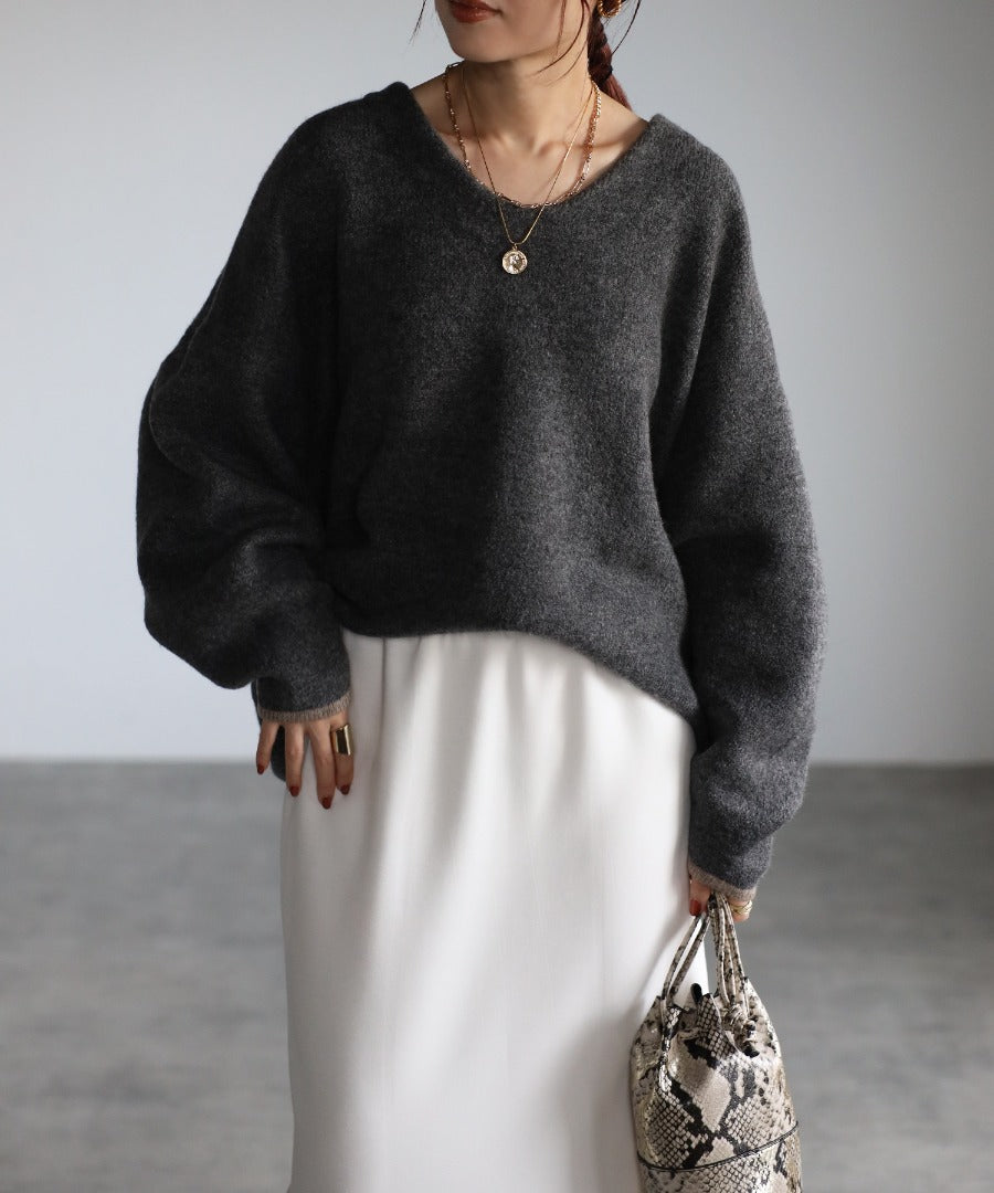 Bicolor Cocoon V-Neck Knit [LADIES] 14