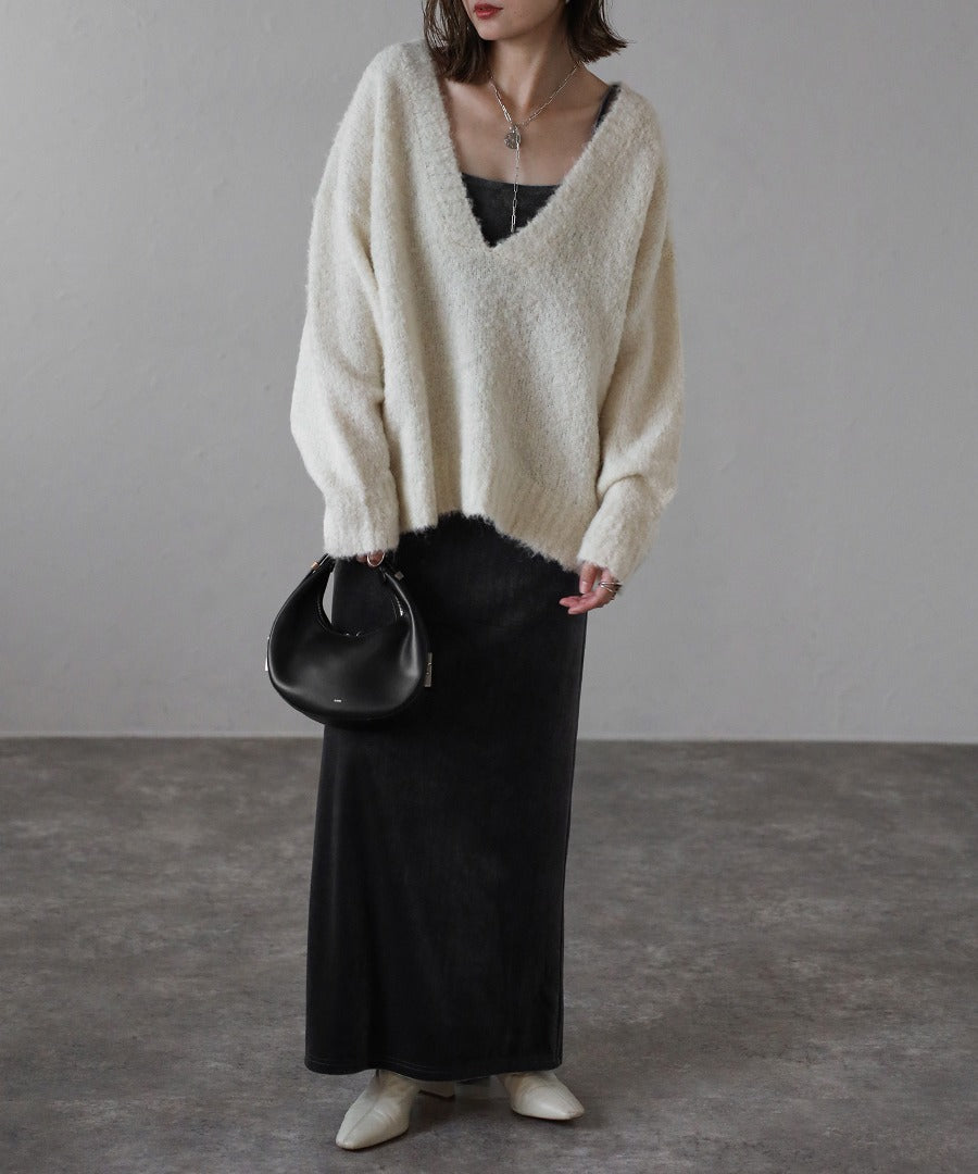 Boucle Deep V-Neck Knit [LADIES] 5