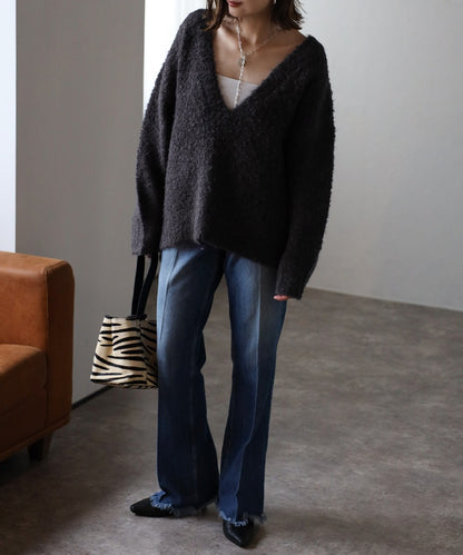 Boucle Deep V-Neck Knit [LADIES] 13