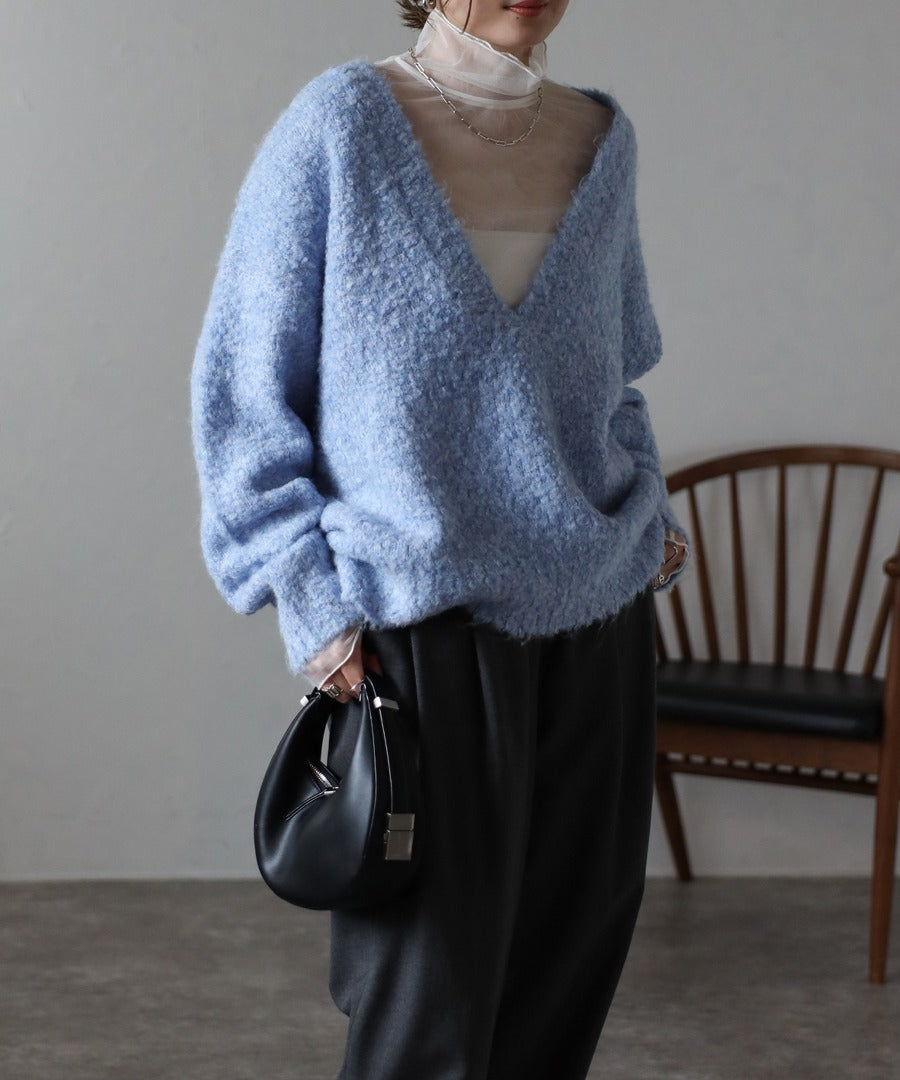 Boucle Deep V-Neck Knit [LADIES] 16