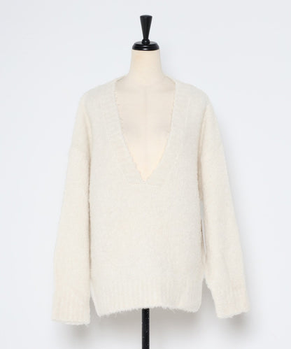 Boucle Deep V-Neck Knit [LADIES] 23