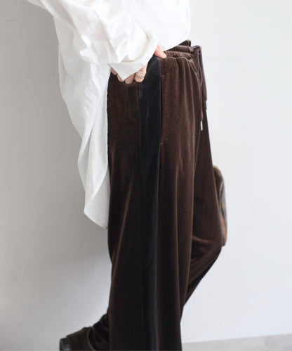 Glossy Velour Side-Line Pants [LADIES] 15