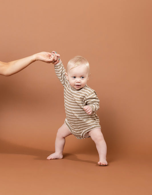 Grown / OVERSIZED ORGANIC ROMPER - MOCHA MARLE [SS22]