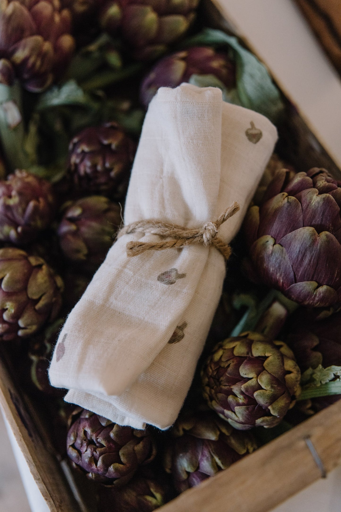 STUDIO BOHEME PARIS  / DOUDOU SMALL SWADDLE (Ecru/Artichokes) [AW22]