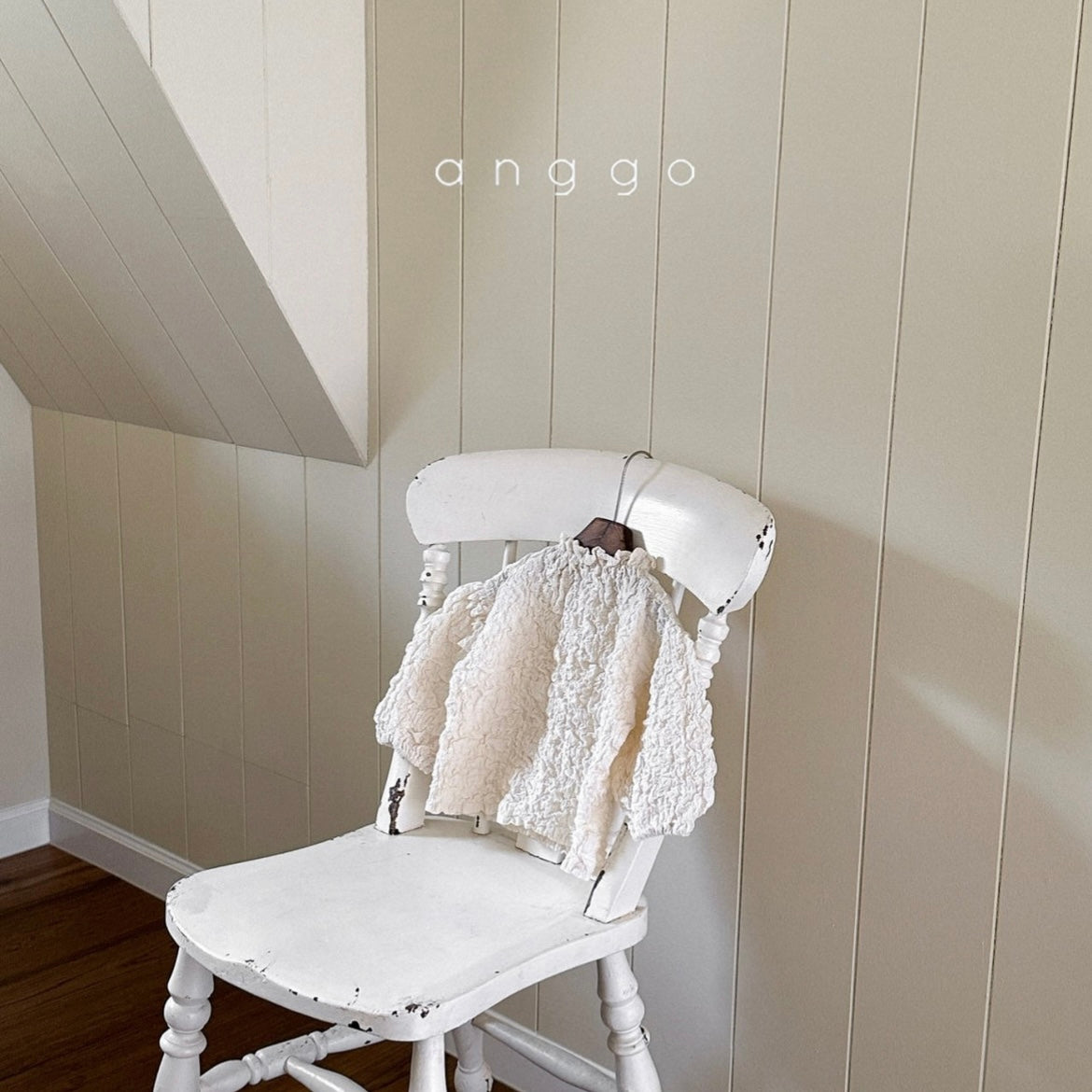 milk blouse [anggo]