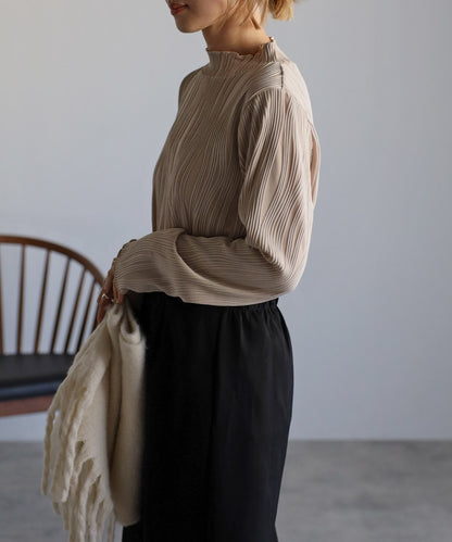 wave pleats mellow tops / beige