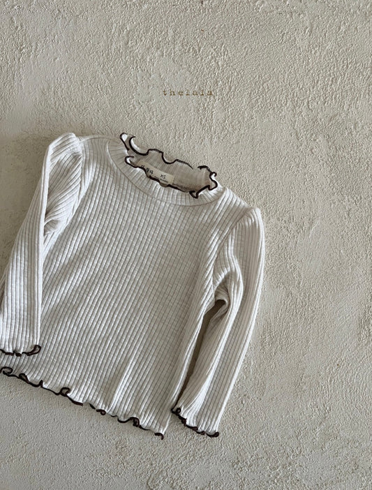 holly tee / oatmeal