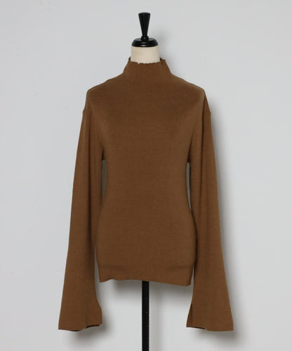 hem slit high neck knit