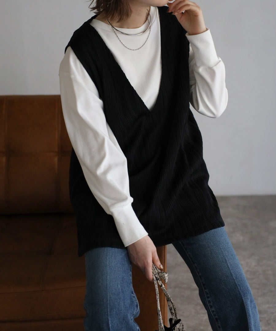 wavy pleats vest / black