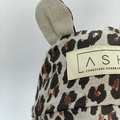 bear hat / leopard / straight / neutral [ASH generation]