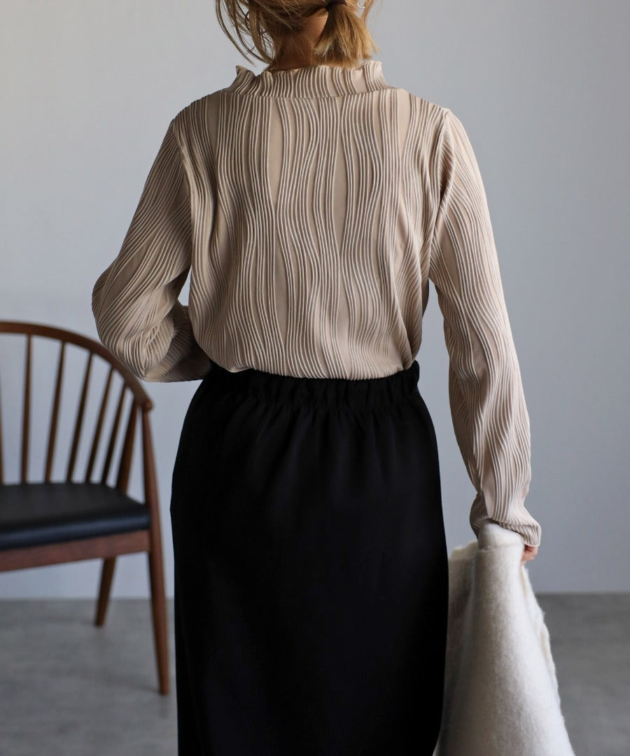 wave pleats mellow tops / beige