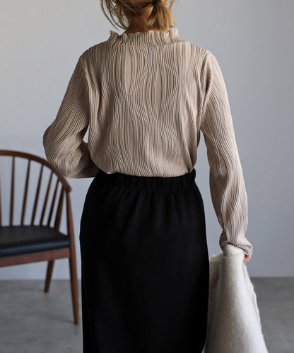 wave pleats mellow tops / beige