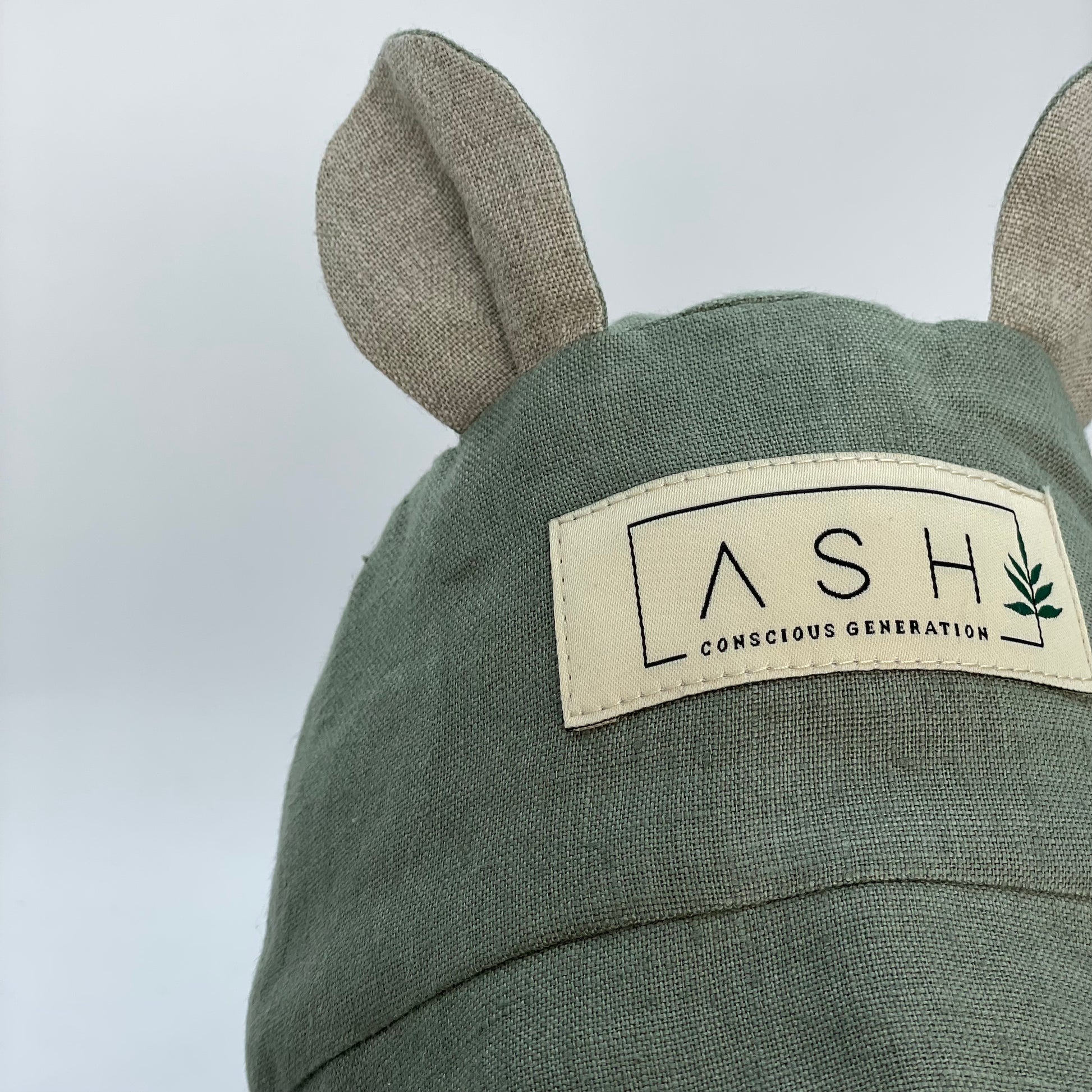 bear hat / basil / straight / neutral [ASH generation]