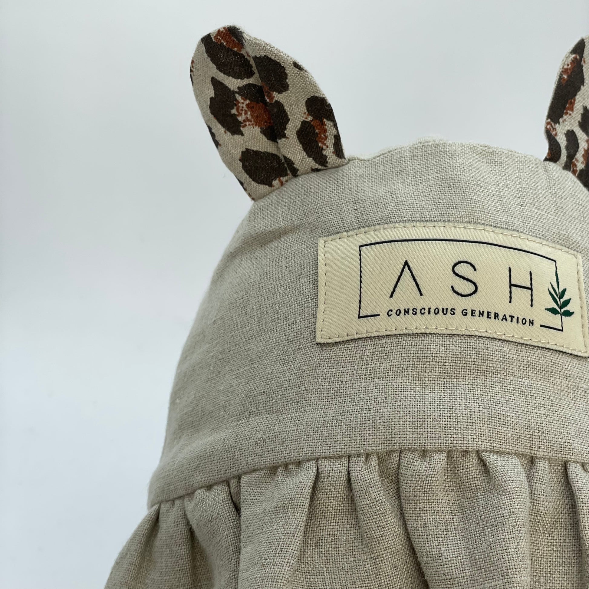 白 フリル付 ASH generation LEOPARD BEAR HAT | experiencemidia.com.br