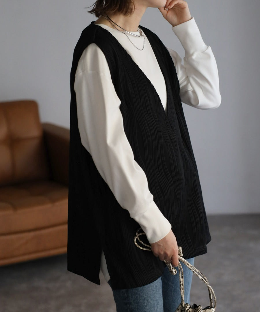 wavy pleats vest / black
