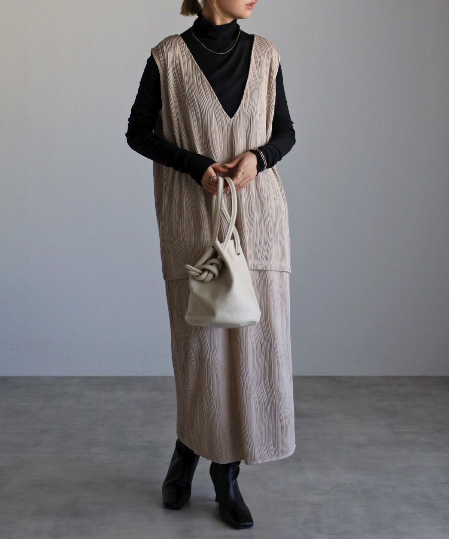 wavy pleats vest / beige